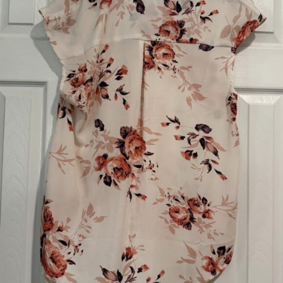 Ardene Blush Floral Blouse XL Short Sleeve Curved Hem Top - Picture 2 of 4